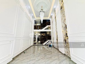 xây mới 5 tầng 72m2 có thang máy sau mặt đường hùng vương (chân cầu quay )