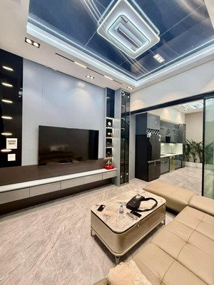 nhà gần mặt phố huế, 50m, 5 pn, 4m mặt tiền, 13.8 tỷ