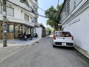 gò vấp, chỉ 5 đến 10 phút sang tân bình, phú nhuận hoặc bình thạnh, nhà đẹp 5 tầng, full nội thất