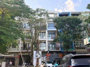 hẻm xe tải oto đậu ngày đêm - ngay trường học lê đức thọ - đường 8-10m