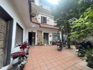 chính chủ tôi cần bán gấp đất tặng nhà, căn duy nhất của gia đình sát ngã tư nút giao trần duy hưng