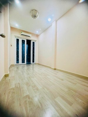 mình chủ nhà, cho thuê nhà nguyên căn 3pn, q1