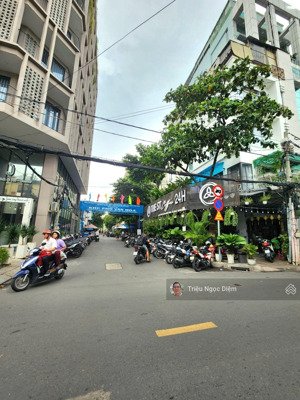 * siêu phẩm trần quang diệu quận 3 . chủ gấp bán hạ 1 tỷ còn 15.5 tỷ . dt 60m2 (4x15)