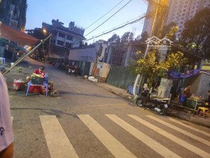 bán nhà mặt phố kinh doanh đối diện khu biệt thự ngay uỷ ban quận hà đông 36m², 5 tầng