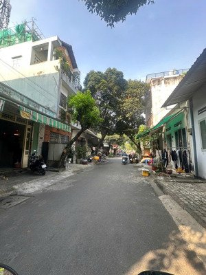 vị trí kd đa ngành khu gò xoài-42m2- 4 tầng kiên cố - shr- hẻm 6m có lề - chỉ nhỉnh 5t-shr