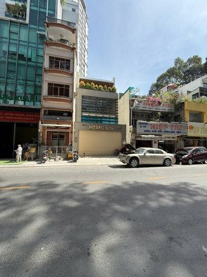 bán nhà siêu khan hiếm 2 mặt tiền nguyễn trãi - dt: 5.2 x 22m - xd: hầm + 7 lầu - giá bán 45 tỷ tl