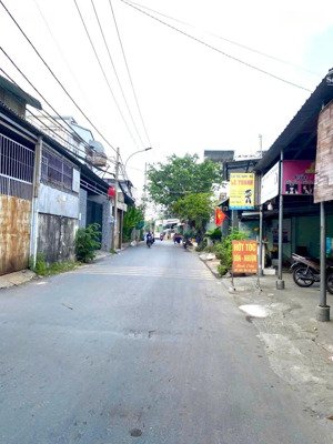 nhà 3 tầng tặng full nội thất xịn,78m2 hoàn công, 3pn, đường trước nhà 7m, chào 6.9 tỷ còn tl