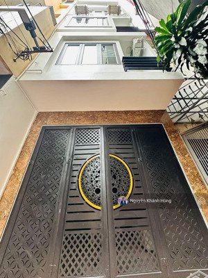 bán nhà riêng phố võ chí công, nhà mới gần phố full nội thất ở luôn, dt 32m2 x 5 tầng, giá 7.98 tỷ