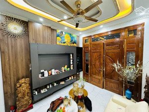 nhà đẹp đón tết - hàng hiế.m - ko quy hoạch -vị trí đỉ.nh - 50m - 6 tầng
8 phòng dân xây kh