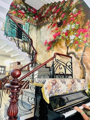 bán căn homestay 4 tầng ngày phố hàn quốc , doanh thu hơn 100tr/ tháng