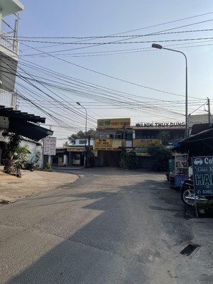 bán nhà 11x31m, mặt tiền phạm thế hiển