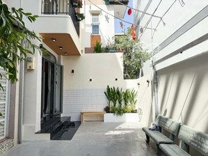 siêu phẩm nhà đẹp phú nhuận xe hơi đậu cửa 65m2 (4.4 x 15m) 3pn 3wc full nội thất
