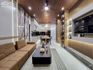 LÝ THÁI TỔ _ NHÀ ĐẸP 2 TẦNG _ 70M² [ N 6.2 m] 3pn, Full nt _ Giá 4.55 tỷ