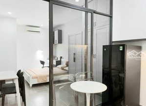 một ngôi nhà đẹp không đến từ sự phô trương
mà đến từ từ không gian khiến con người ở lại lâu hơn