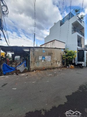 2lô liền kề góc 2mt hxh 82m2 thổ cư. ngay chợ lạc quang, cách trường chinh 200m. giá 5,3tỷ/lô