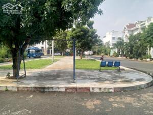 Nhà 3 Lầu 2 Mặt Tiền gần Công Viên ngay Chợ Thủ Đức đường Kha Vạn Cân và Tô Ngọc Vân