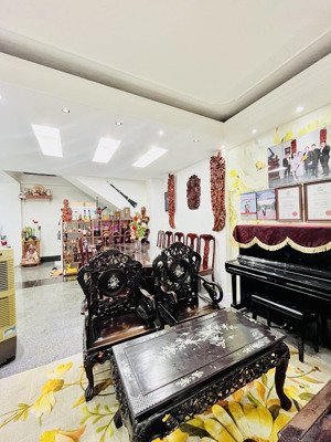 hẻm tân hương - 8x10m - ngang lớn bề thế - nhà chủ tự xây kiên cố - giá còn tl sâu