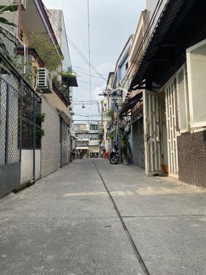 bán căn nhà kế chung cư green river, hẻm 5m