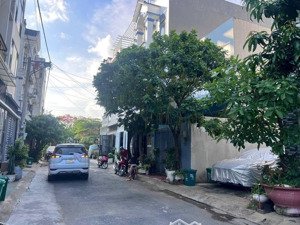 bán 02 lô vạn xuân tam bình - thủ đức. dt: 50,2 m2, ngang 4.5 x11 đường trước nhà 6m, 2 xe hơi