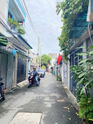 ngang 5,2m ô tô đỗ nhà, lô đất siêu hiếm cho những khách thích chiều ngang,đs8 linh trung 1p ra hd2