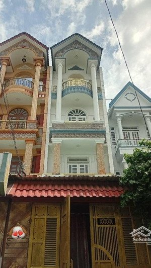 bán nhà 1/ lê văn khương q12 - diện tích khủng 4x26m- hẻm xe tải 8m thông - tặng nội thất