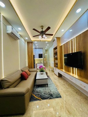 giảm 800tr bán gấp siêu phẩm 2 tầng mới tinh - ô tô tận cửa - vào ở liền - tân bình - hàng hiếm