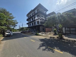 nguyễn minh châu sát lô góc 2mt sát huỳnh văn nghệ đối diện cổng làng đại học, giá chỉ 6, x tỷ