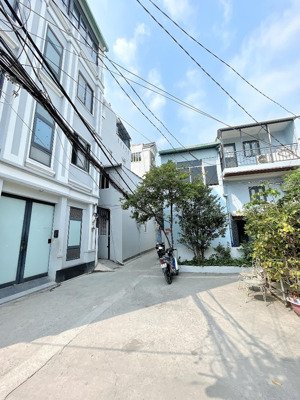 chdv ngay kcx tân thuận, 2 tầng, 6m x 21m, dòng tiền 45tr/tháng, không quy hoạch, giá 9.3 tỷ