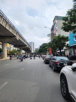 chính chủ bán gấp đất hồ tùng mậu- 100m2,2 ô tô tránh ,kinh doanh, 30m ra mp, viê thoáng.