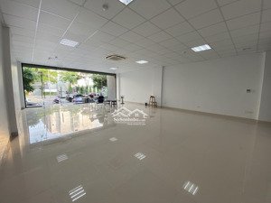 cho thuê sàn văn phòng mặt phố trần thái tông giao duy tân, dt 100m2, 120m2, 220m2