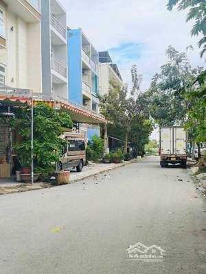 bán nhà mặt phố tại kdc chợ bình điền, 11 tỷ, 160m2, 4pn, 4wc dt 9x17m