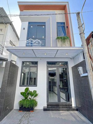 bán gấp nhà bình tân (4m x 17m)