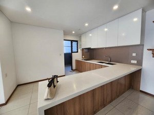 cho thuê căn 3pn ntcb trục đẹp nhất tòa nhà 27tr/tháng. sẵn trống vào liền. lh 0775 315 ***