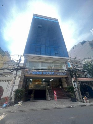 nhà mt huỳnh tấn phát p. tân thuận đông vị trí đối diện nhà thi đấu đa năng quận 7