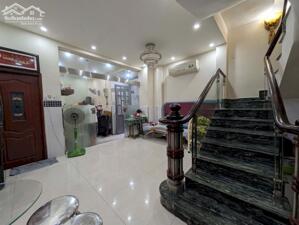 NHÀ ĐẸP ĐÓN TẾT A/C ƠI - Hàng xóm K300, ngang 4,5m, 4 tầng BTCT - xe hơi đỗ cửa - 7 tỷ.