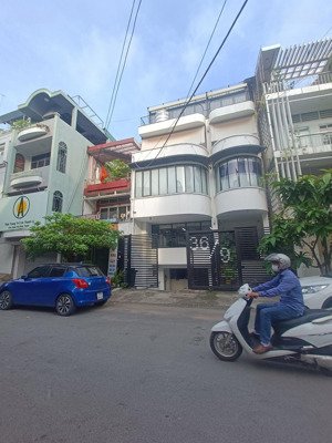 nhà mt đường hoa đào quận phú nhuận 12x10m trệt 3 lầu st