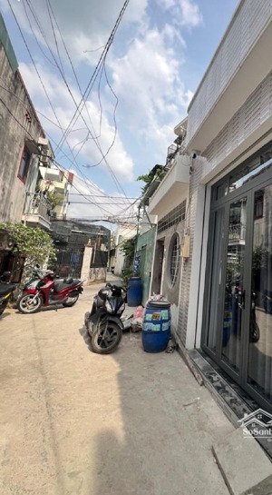 bán nhanh nhà cấp 4 .trung tâm phước long b. hẻm xe hơi.