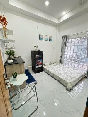 cho thuê phòng cửa sổ giá tốt, ngay chợ bàn cờ - cư xá đô thành quận 3, gần trung tâm quận 1