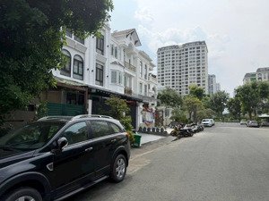 cho thuê nhà mới-đẹp mặt tiền hoàng trọng mậu-quận 7-thang máy,giá 80tr-lh : 