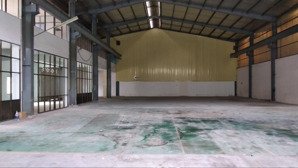 kho 900m2 đường xe tải lớn, xe cont - 22x44m kiên cố trần cao sạch sẽ