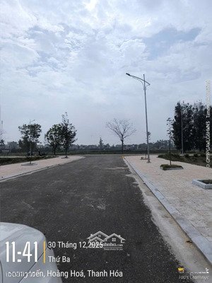 bán lô đất đấu giá mb 75 hải tiến, cách biển 700m, hướng đông 120m2 giá 1180 triệu