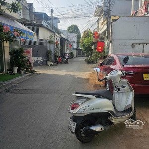 ngang 9m diện tích 210m2 đất trống tiện xd theo nhu cầu. hàng xóm bình chiểu thủ đức.hxh 5m