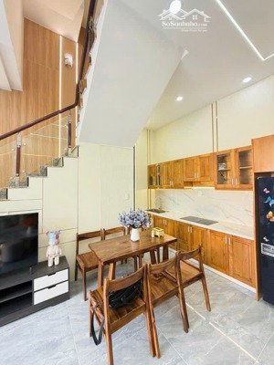 nhà 3 tầng tặng full nội thất đường thạnh lộc 37,phường thạnh lộc, q12 dt 57m2 (5mx11m)5,55tỷ