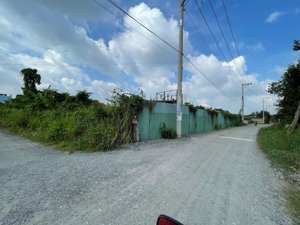 bán đất thuộc 1 sẹc hẻm 94 vườn lài an phú đông gần cầu 4mx12.5m hay 7.4mx28m