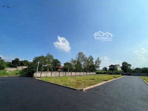 lô góc 100m2 p sơn tây giá 2 tỷ ngay học viện hậu cần cách viện 105 chỉ 1km