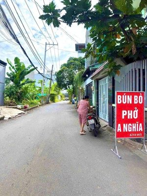 chính chủ bán lô đất 80m hẻm 47 trường lưi giá 4.5 tỷ ( còn thương lượng )