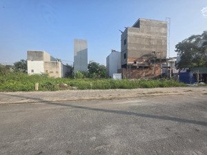 chính chủ bán lô đất 77m, một sẹc đường trường lưu giá 4.550 tỷ ( còn bớt )