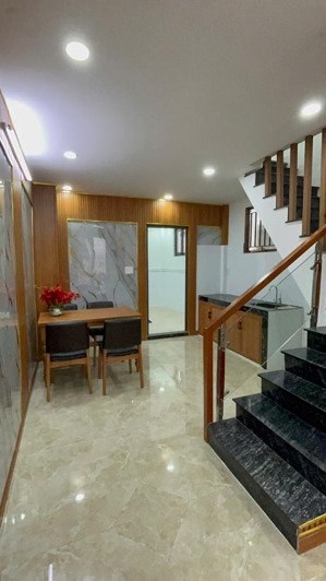 bán nhà mới hxh sát mặt tiền tùng thiện vương 3pn 2 wc giáp quận 5,6 chỉ 5,95 tỷ