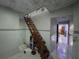 nhà phường dĩ an giá ngợp cách chợ 500 m