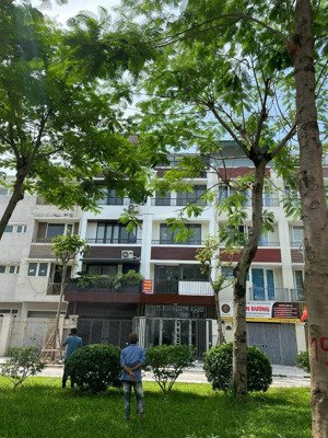 chính chủ bán liền kề an hưng 82,5m2, vị trí đường đôi kinh doanh sầm uất, giáh hấp dẫn